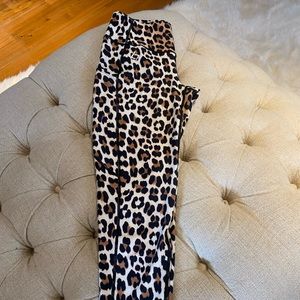 Leopard print leggings with pockets, size s, 25”